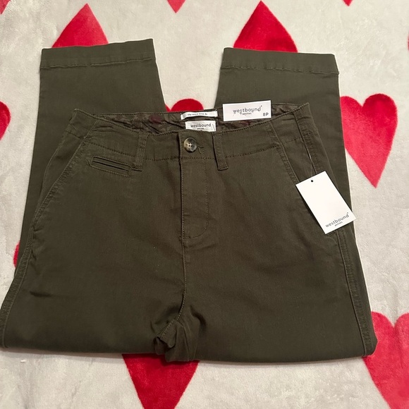 NWT Westbound Petite Size CHINO Crop
High Rise Slim - Picture 4 of 15